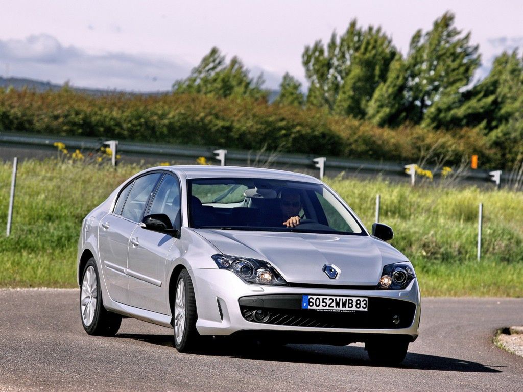 Renault Laguna GT czy to z dieslem czy benzyniakiem - zawsze bardzo dobra.