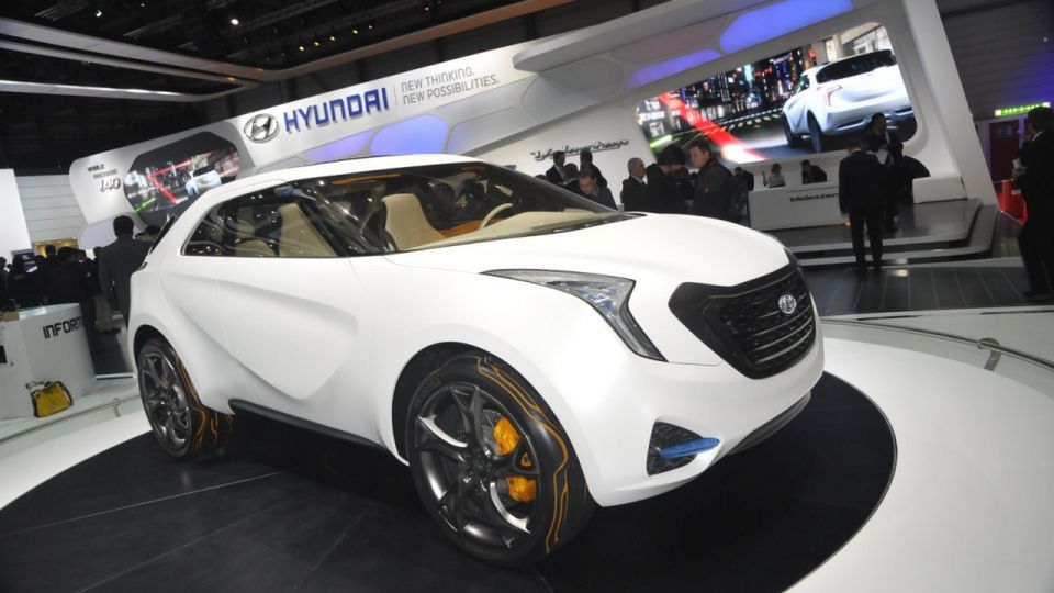 Hyundai Curb