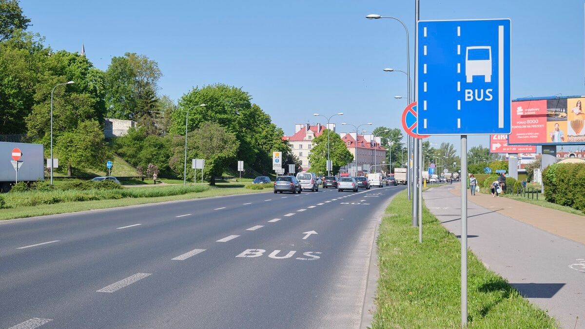 Buspas na al. Tysiąclecia w Lublinie