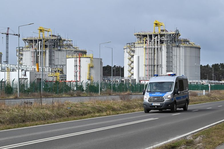 Nowe przepisy pozwalają na wprowadzenie zakazu przebywania w pobliżu terminalu LNG w Świnoujściu