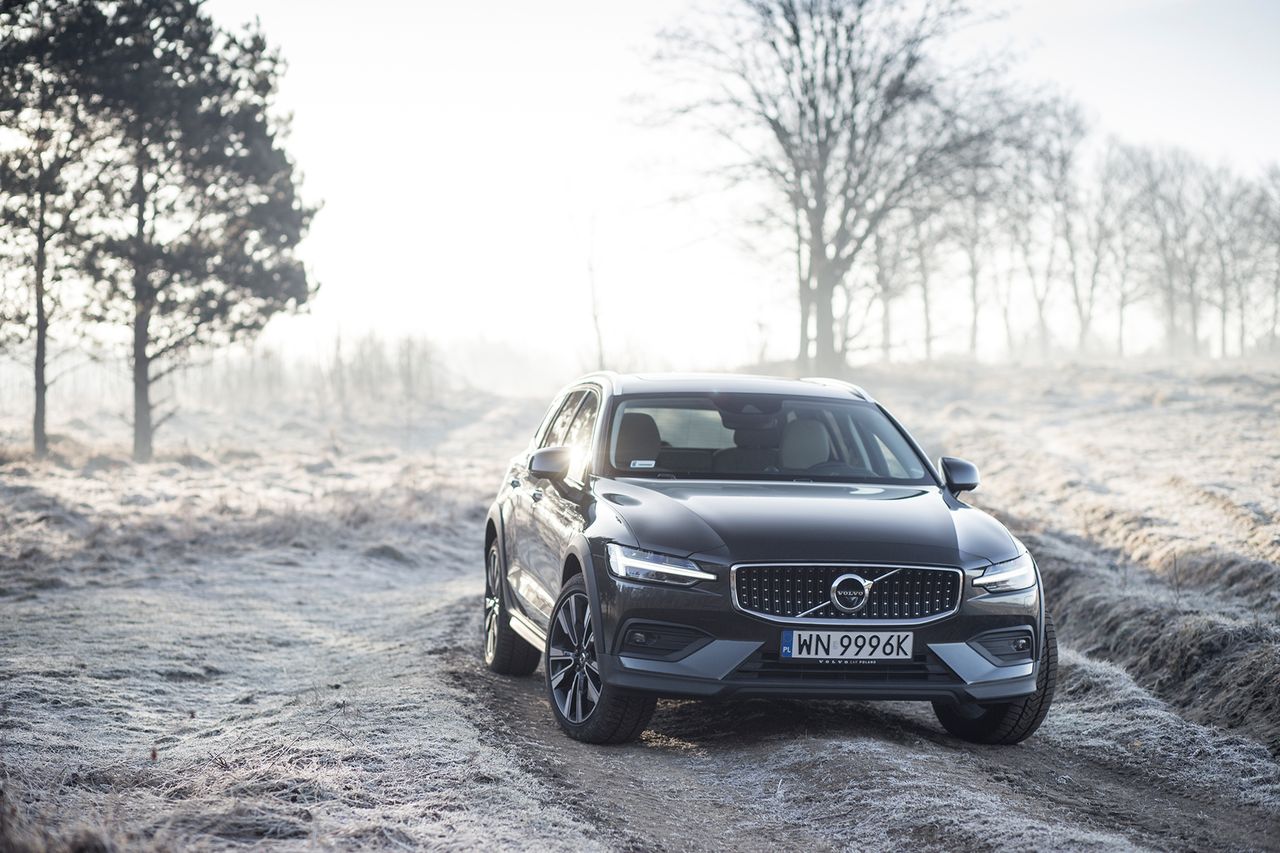 Volvo V60 Cross Country D4 (2019) (fot. Mateusz Żuchowski)