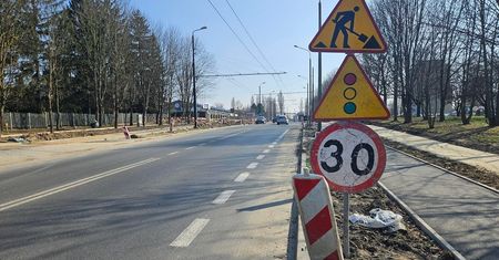 Remontowany odcinek ul. Diamentowej dostanie ostatnią warstwę asfaltu. Od czwartku duże utrudnienia w ruchu