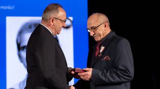 Bydgoszcz: Spotkanie Dam i Kawalerów Krzyża Wolności i Solidarności. Uhonorowano trzynaście osób