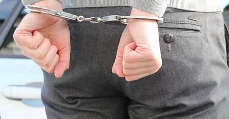 Dzieckiem rzucano o ścianę i podłogę. Są zarzuty dla ojca