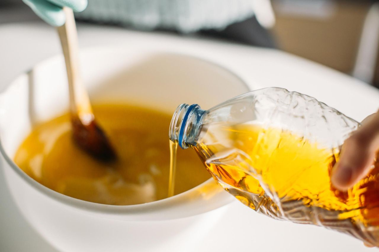 Tych olejów roślinnych lepiej nie używać do gotowania. Mogą być niebezpieczne