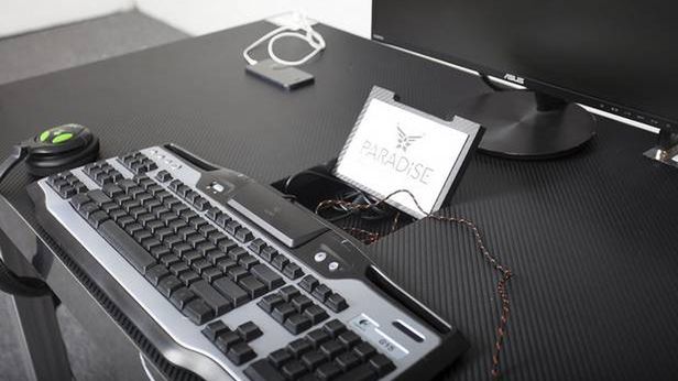 Paradise Desk - idealne biurko dla gadżetomaniaka 1