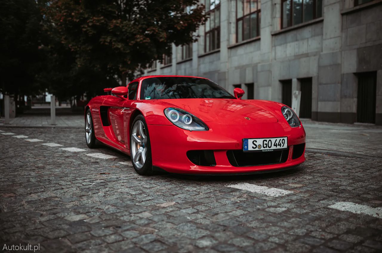 Porsche Carrera GT wzywane do serwisu. Awaria może skończyć się wypadkiem