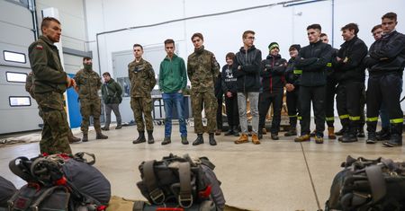 Plecak ewakuacyjny w polskich domach? Wyniki badania dają do myślenia