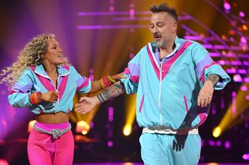 Jurorzy ZMIAŻDŻYLI Piotra Kędzierskiego. Widzowie "Tańca z gwiazdami" bronią go i atakują Iwonę Pavlović