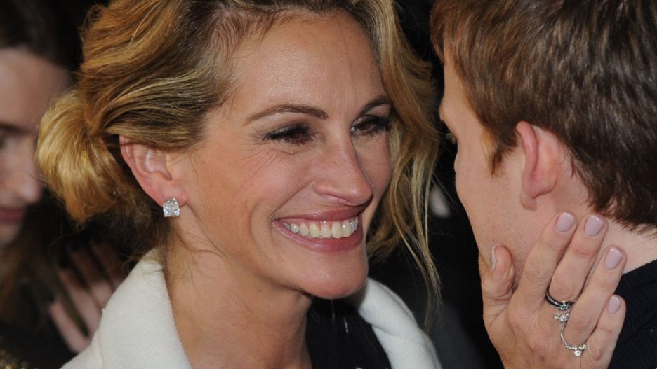 Julia Roberts z kolegą z planu - Lucasem Hedgesem