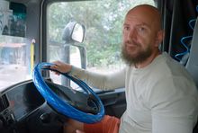 Kadr z programu "Ciężarówką przez Malezję"