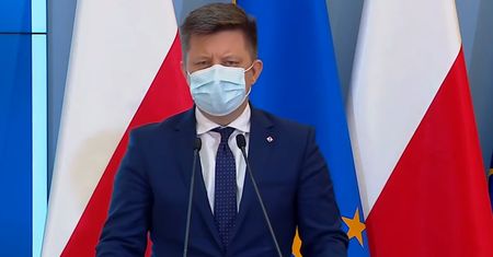 Na szczepienia i promocję wydaliśmy fortunę. Michał Dworczyk mówi o efektach