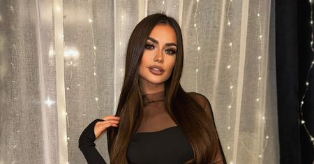 Co za kreacja! Piękna modelka błyszczała przed freakową galą