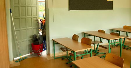 "Myśleliśmy, że zaczęła się wojna". Tak wyglądała ewakuacja uczniów