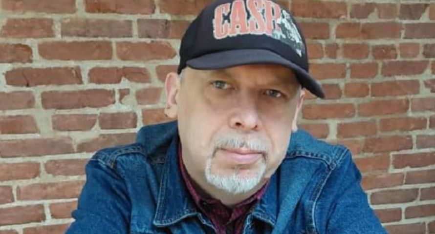 Jest szef redakcji serwisu show-biznesowego Republiki. Transfer z Polska Press