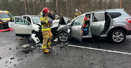 Śmiertelny wypadek na DK9. Doszło do czołowego zderzenia