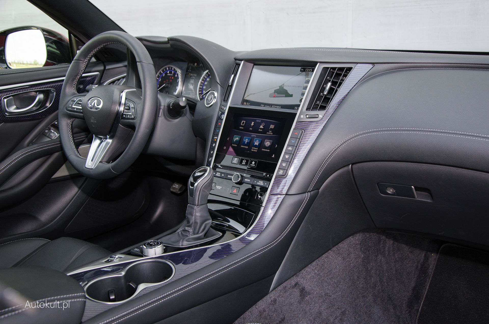 Infiniti Q60S