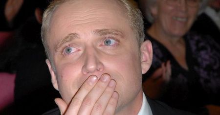 Adamczyk zarobił milion w rok! W końcu zagrał za granicą...