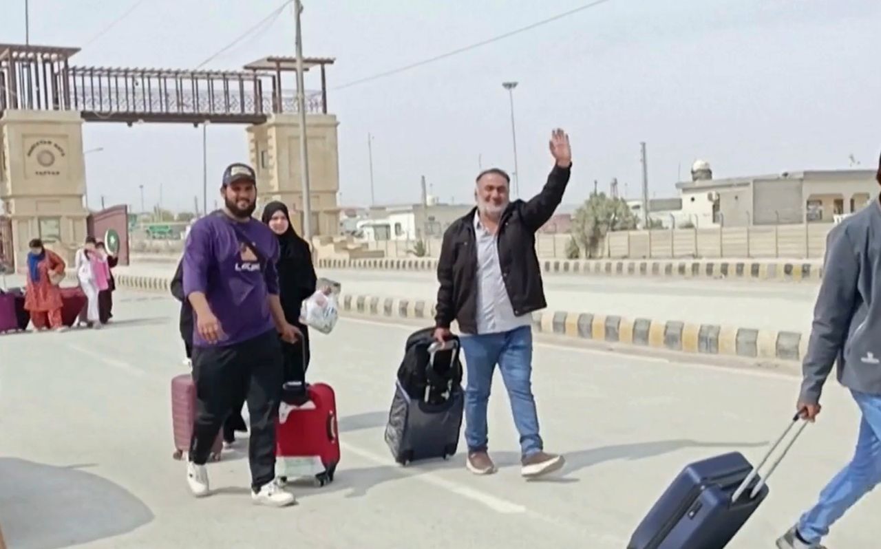 Ostrzały i panika w stolicy. Ludzie masowo uciekają z Iranu