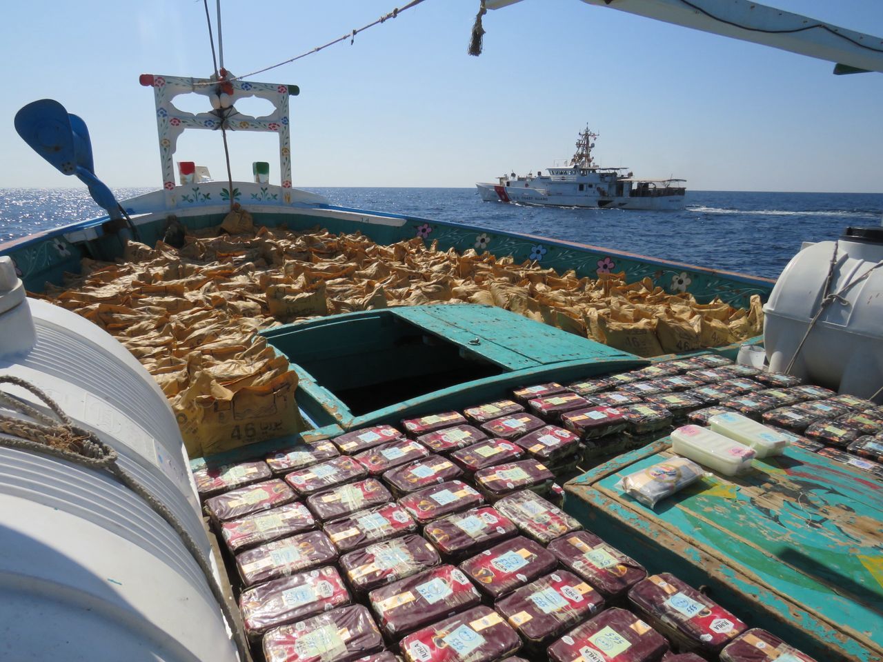 Statek rybacki przemycał ponad 4 tony narkotyków