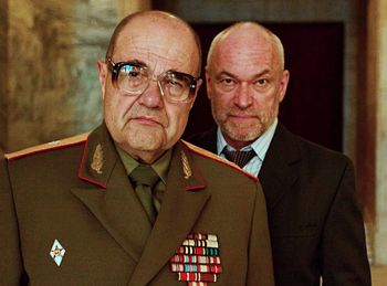 "Dramatycznie dużo błędów". Nie tylko były oficer uderza w serial TVP