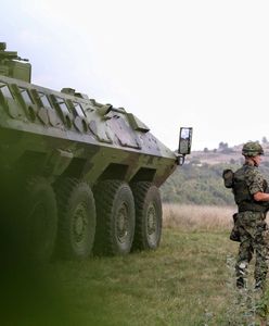 Serbska armia w najwyższej gotowości. Oddziały zmierzają w kierunku Kosowa