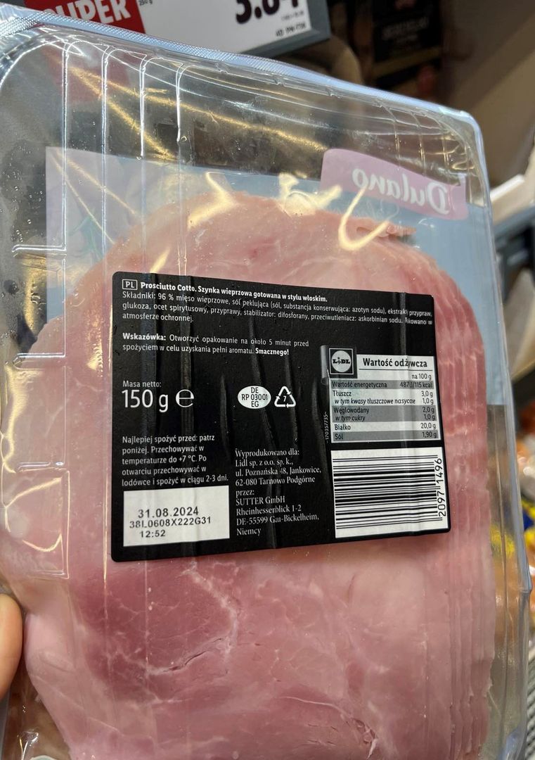 Nasz czytelnik podczas zakupów w jednym ze sklepów Lidl znalazł przeterminowaną szynkę.