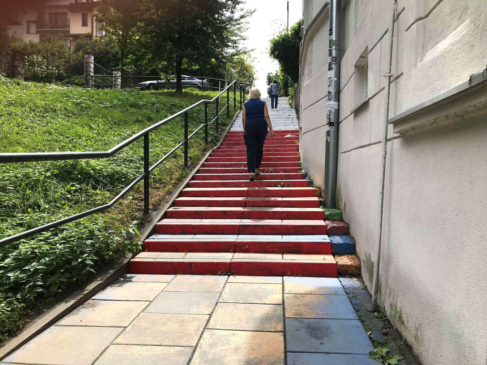Kolorowe schody przy ul. Tatrzańskiej w Krakowie