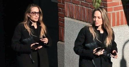 Zwyczajna Angelina Jolie zabrała gromadkę dorastających dzieci do kina (ZDJĘCIA)