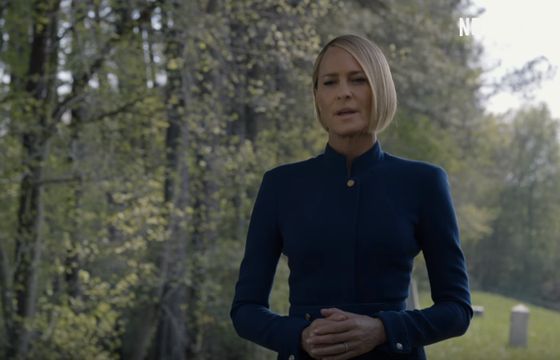 Claire odwiedza grób Franka Underwooda w zwiastunie ostatniego sezonu "House of Cards" (wideo)