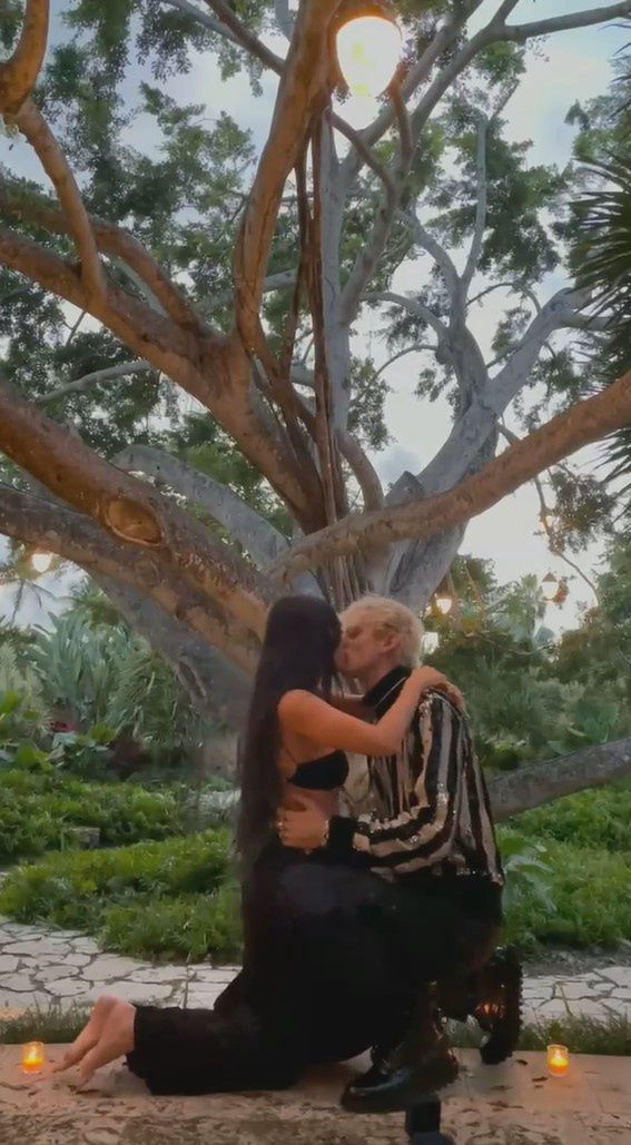 Megan Fox i Machine Gun Kelly są zaręczeni