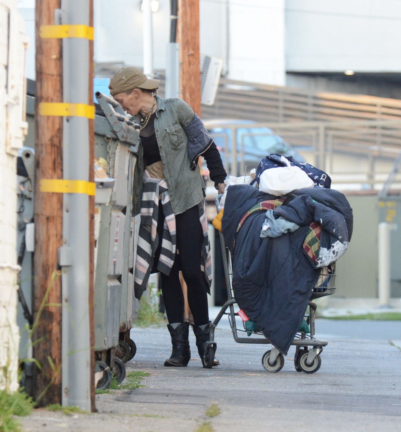 Loni Willison przemierza ulice Santa Monica