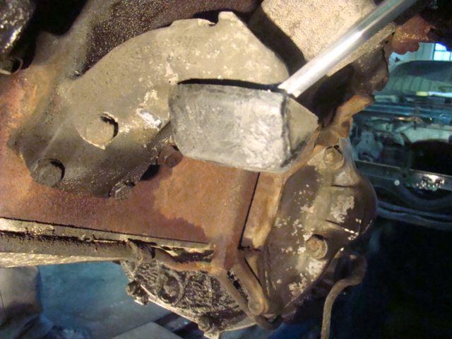 Mercedes 450 SL (R107) - wyjęcie silnika 9