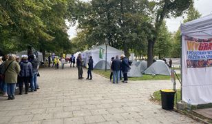 Białe Miasteczko milczące. "Potworny wstrząs"