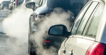 Europejskie samochody emitują więcej CO2. Wśród winnych SUV-y