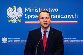 Duda zamieścił zdjęcie Tuska i Ławrowa. Mocny komentarz szefa MSZ