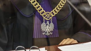 Miał dwa sądowe zakazy, a jednak prowadził. Szybko stanął przed sądem