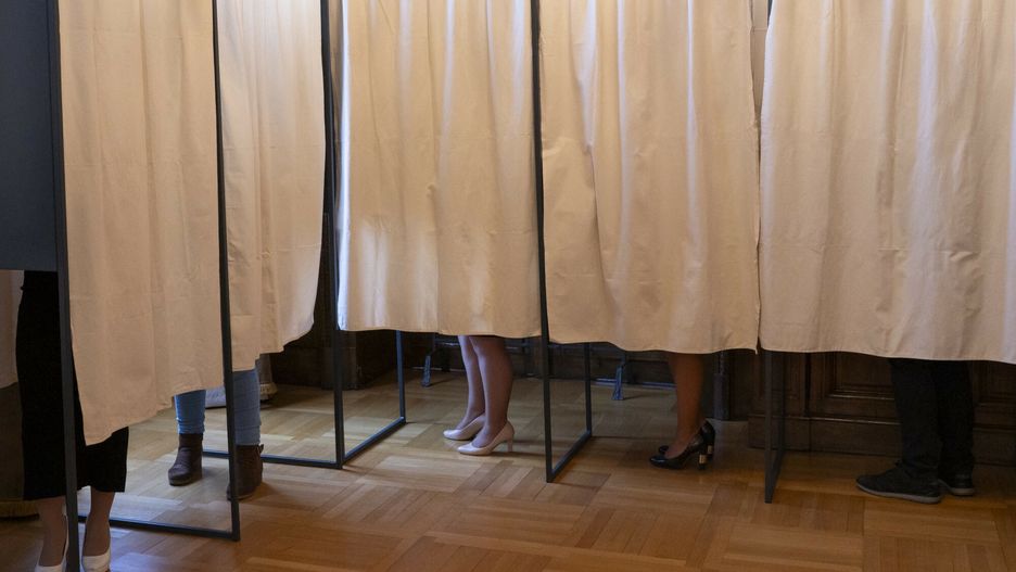 Wybory prezydenckie 2025 - g?osowania za granic?
18.05.2025 Paryz/Francja. Glosowanie w wyborach prezydenckich w Paryzu w komisjach wyborczych I i II przy Ambasadzie RP w Paryzu.
Fot/Marta Darowska/REPORTER *** Local Caption *** Marta Darowska/REPORTER
Marta Darowska/REPORTER