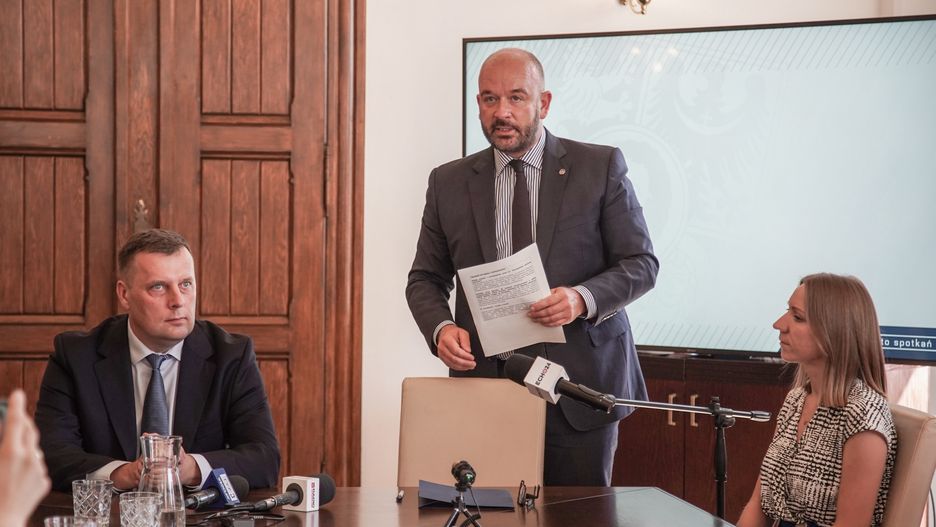 Wrocław. Jacek Sutryk już bez większości. Maciej Zieliński zmienił klub w Radzie Miejskiej