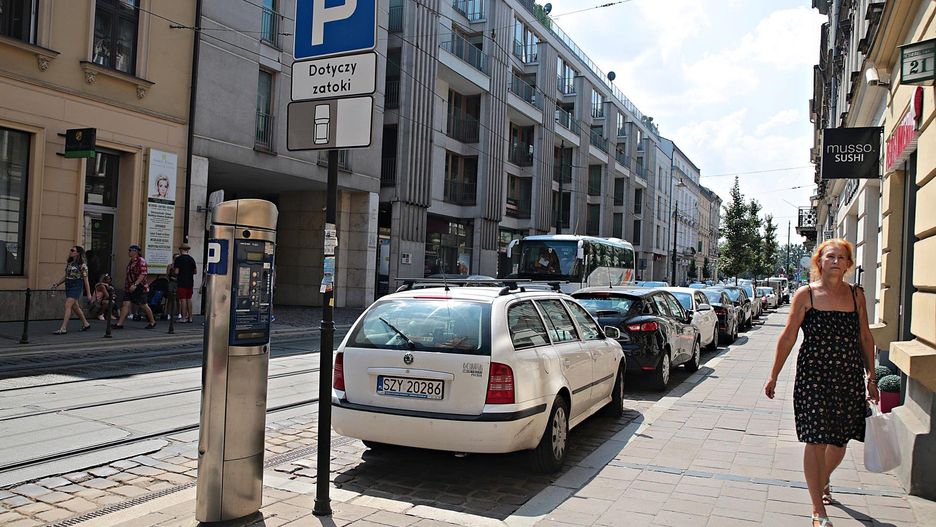 Za pomocą jednej z aplikacji nie będzie już możliwości wnoszenia opłat za postój w Obszarze Płatnego Parkowania 