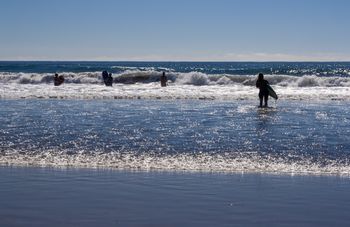 Trzech mężczyzn skazanych za zabójstwo surferów. Ciała znaleziono w studni