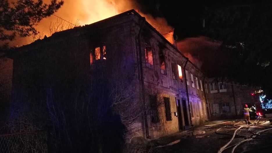 Lubiąż. Dramat rodzin po pożarze domu. Trwa zbiórka dla pogorzelców