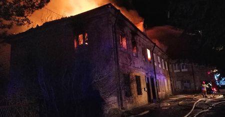 Lubiąż. Dramat rodzin po pożarze domu. Trwa zbiórka dla pogorzelców