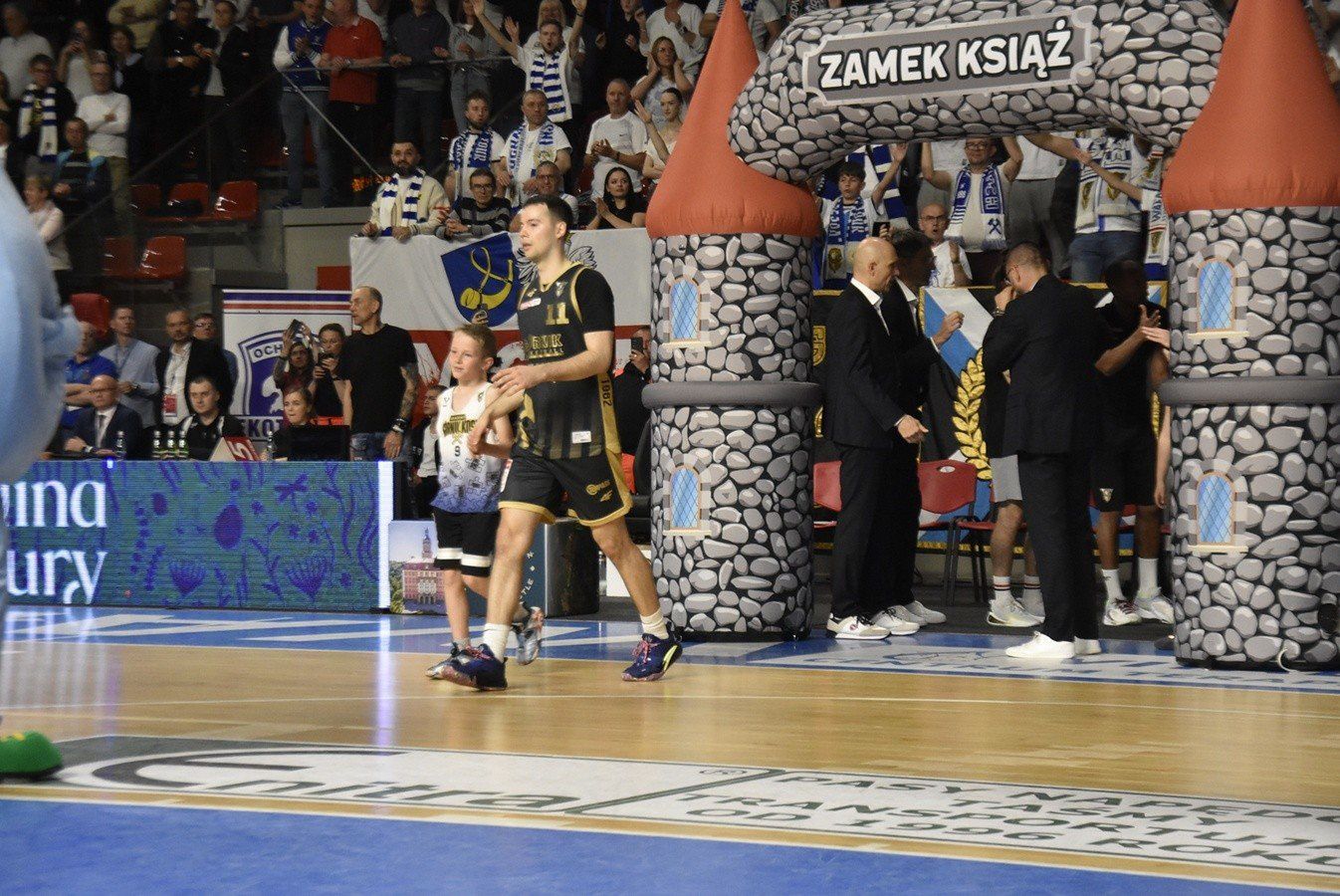 Górnik Zamek Książ Wałbrzych przegrał u siebie z Legią Warszawa po dogrywce 85:94, i kończy sezon. Legia awansowała do półfinału play-off