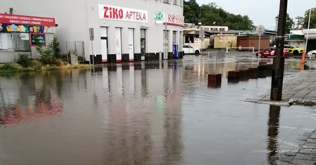 Burze i ulewy już nad Lubelszczyzną. Synoptycy ostrzegają przed lokalnymi podtopieniami