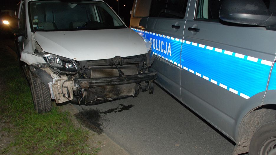 Pijany Norweg wjechał w policję