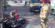 Grudziądz: Groźnie wyglądające zderzenie. Ranny motocyklista został zabrany do szpitala