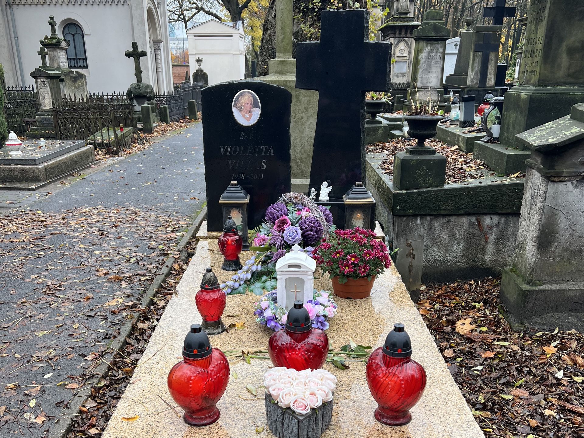 Grób Violetty Villas 
