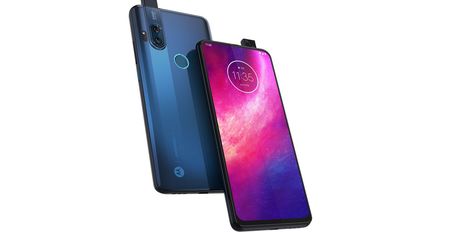 Motorola pokazała pierwszego smartfona z wysuwanym aparatem