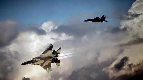 Czy można zabrać iPhone?a do F16? 1